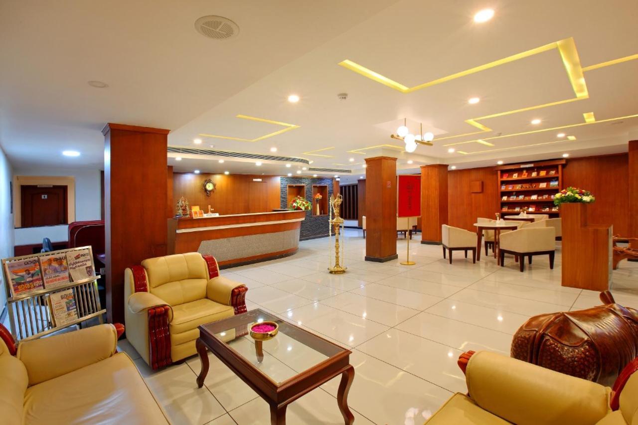 Sreevalsam Residency Kulanada Hotell Tāmarakulam Exteriör bild