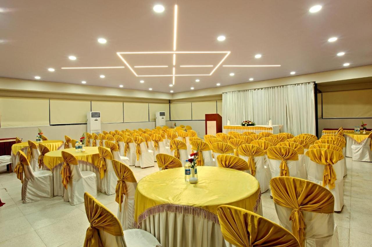 Sreevalsam Residency Kulanada Hotell Tāmarakulam Exteriör bild