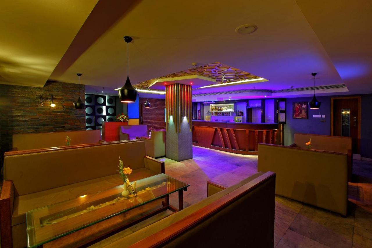 Sreevalsam Residency Kulanada Hotell Tāmarakulam Exteriör bild